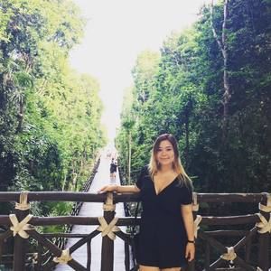 Meet your Posher, Marissa